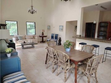 Alquilo casa en Penonomé