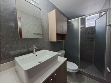 EL CANGREJO / HILTON PARK / 92M / 2 HABITACIONES / 2 BAÑOS / VACIO