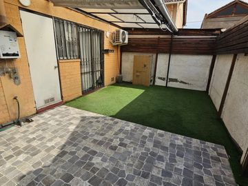 HERMOSA CASA 3 H  2 B QUILICURA