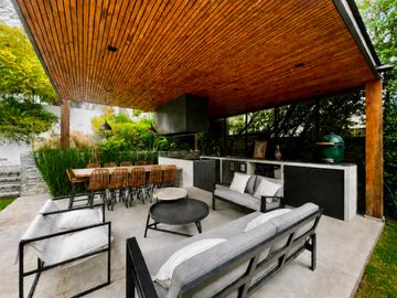 SE VENDE ESPECTACULAR CASA DE LUJO, EN CONDOMINIO, LA DEHESA