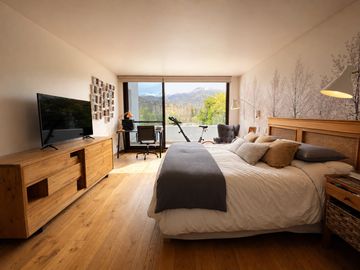 SE VENDE ESPECTACULAR CASA DE LUJO, EN CONDOMINIO, LA DEHESA