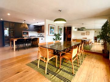SE VENDE ESPECTACULAR CASA DE LUJO, EN CONDOMINIO, LA DEHESA