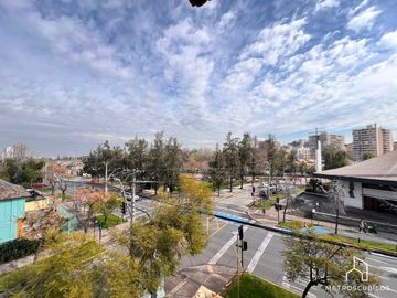 GRAN TERRAZA, VISTA DESPEJADA Y ORIENTACIÓN NORTE