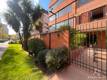 GRAN TERRAZA, VISTA DESPEJADA Y ORIENTACIÓN NORTE