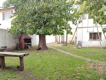 VENTA Casa 3 ambientes en Ituzaingó. Amplio lote.
