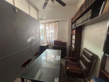 Venta oficina cuarto piso galería Bamac Mendoza
