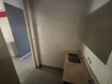 Venta oficina cuarto piso galería Bamac Mendoza