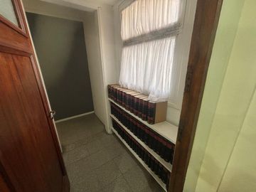 Venta oficina cuarto piso galería Bamac Mendoza