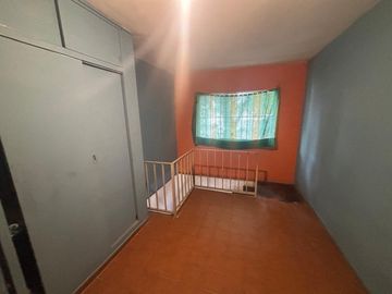 Venta casa esquina 2 plantas a reciclar Las Heras.