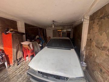 Venta casa esquina 2 plantas a reciclar Las Heras.