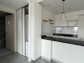 Dpto 2 amb Balcón con RENTA. 7º Brickell. Tigre.