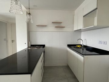 Dpto 2 amb Balcón con RENTA. 7º Brickell. Tigre.