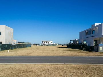 LOTE EN VENTA TERRALAGOS CANNING SECTOR LAGUNA