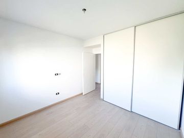 PISO 4 AMBIENTES PATIO GUARDACOCHES  A ESTRENAR