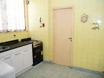 3 AMBIENTES MAS DEPENDENCIA Y BALCON