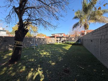 CASA EN EXCELENTE ESTADO ADROGUE APTA CREDITO