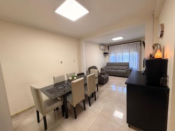 CASA EN EXCELENTE ESTADO ADROGUE APTA CREDITO
