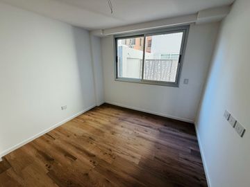 Depto 3 ambientes con cochera y patio venta Lomas