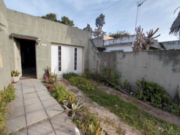 Venta casa 4 amb, en Lomas de Zamora + Local