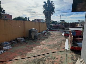 Venta casa 4 amb, en Lomas de Zamora + Local