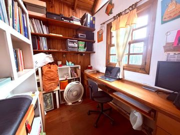 Casa de 6 Amb en Venta Lomas de Zamora con pileta