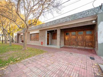 Venta Casa 3 Dormitorios + local comercial