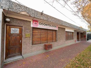 Venta Casa 3 Dormitorios + local comercial