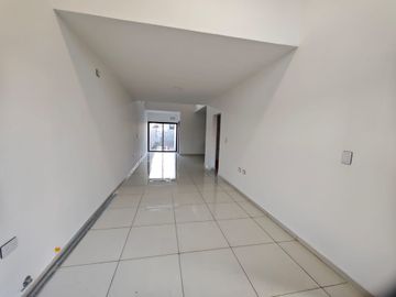 CASA DUPLEX 2 DORM. 2 BAÑOS DOCTA / NOBU