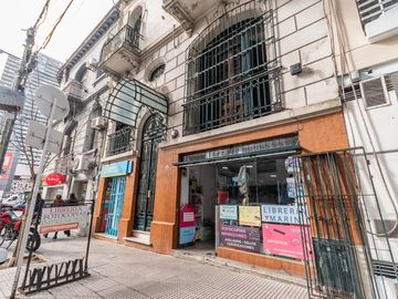 VENTA CASA + 2 LOCALES A PASOS DE AV CABILDO