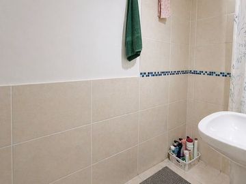 VENTA CASA 5 DORMITORIOS C/DPTO -PILETA Guaymallén