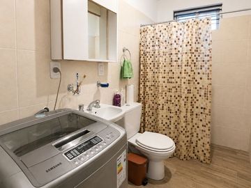 VENTA CASA 5 DORMITORIOS C/DPTO -PILETA Guaymallén
