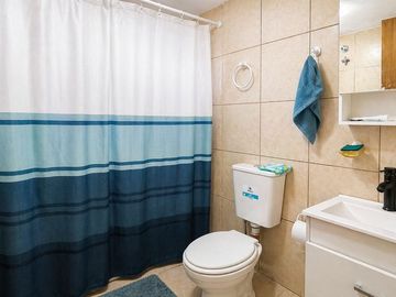 VENTA CASA 5 DORMITORIOS C/DPTO -PILETA Guaymallén