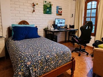 VENTA CASA 5 DORMITORIOS C/DPTO -PILETA Guaymallén