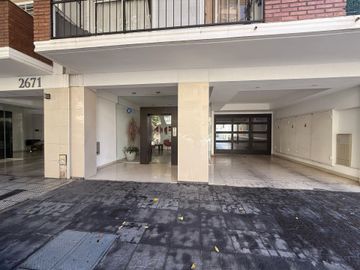 Muy luminoso 2 ambientes con balcón