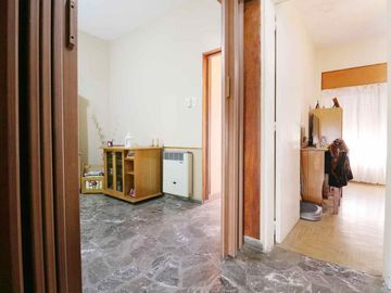 Casa 3amb con cochera y jardín en Villa Bosch