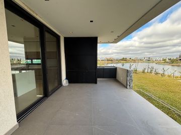 Excelente Casa en Barrio Marinas Puertos Escobar