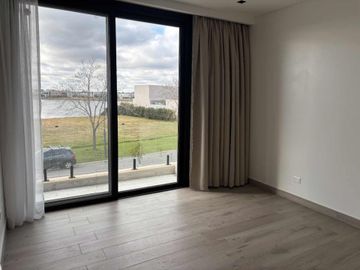 Excelente Casa en Barrio Marinas Puertos Escobar