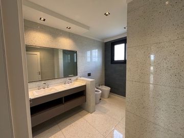 Excelente Casa en Barrio Marinas Puertos Escobar