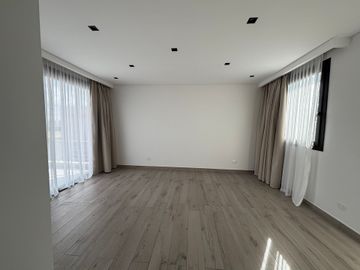 Excelente Casa en Barrio Marinas Puertos Escobar