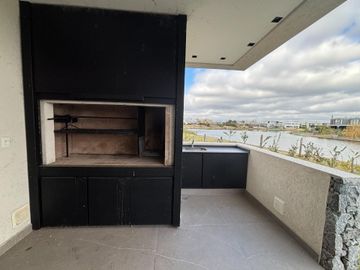 Excelente Casa en Barrio Marinas Puertos Escobar