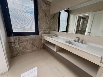 Excelente Casa en Barrio Marinas Puertos Escobar