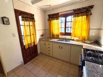 VENTA CASA 5 AMB MULTIFAMILIAR