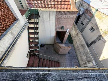 VENTA CASA 5 AMB MULTIFAMILIAR