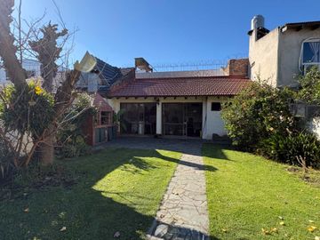 VENTA CASA 5 AMB MULTIFAMILIAR