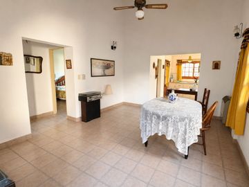 VENTA CASA 5 AMB MULTIFAMILIAR