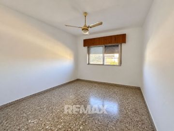 Venta Dpto 4 amb Primer Piso con Terraza Zarate