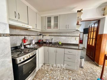 Venta Dpto 3 Amb con Patio y Cochera PB, Zarate