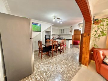 Venta Dpto 3 Amb con Patio y Cochera PB, Zarate