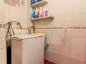 Piso alto - 3 Amb. con balcón al frente - 98 m²
