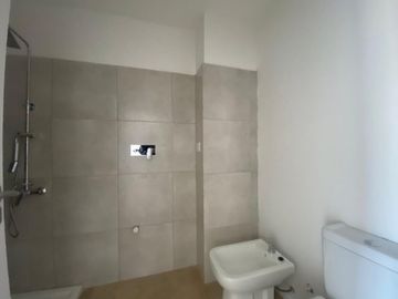 DEPTO 2 AMBIENTES VENTA NORDELTA DELTA CENT COCHER